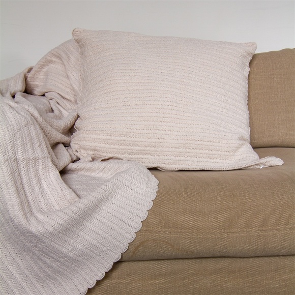 Product image 1 of Cannes Plaid & Sierkussen