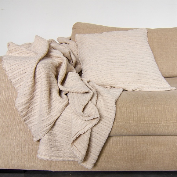 Product image 1 of Cannes Plaid & Sierkussen
