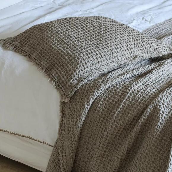 Product image 1 of Kos Plaid & Sierkussen