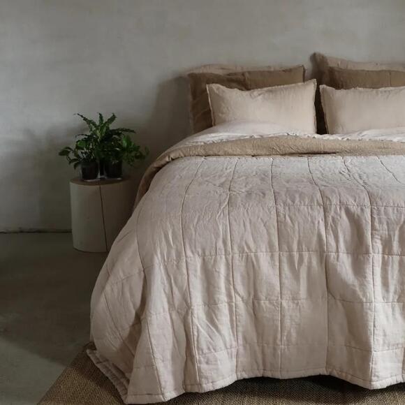 Product image 1 of Nice Bedspread